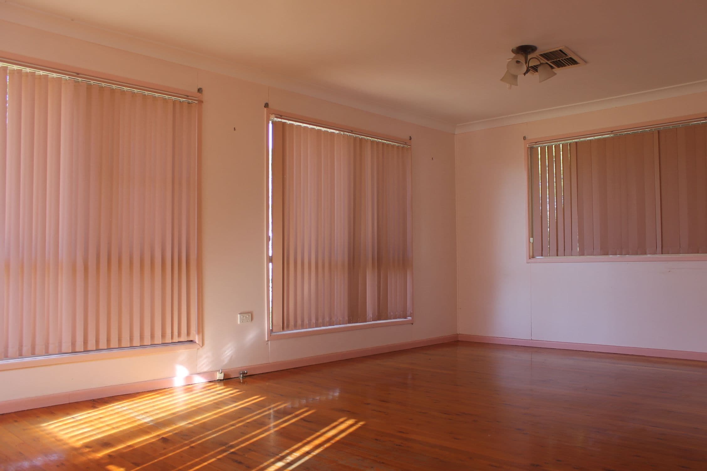 3 Leichhardt Avenue, Dalby QLD 4405, Dalby - Thumbnail 2