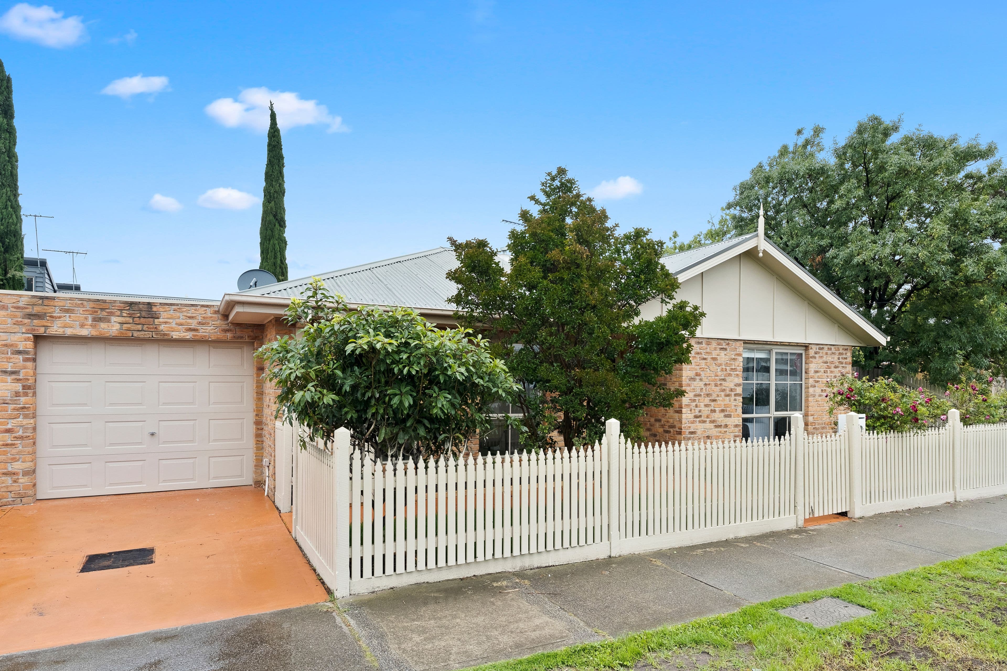 137 Woods Street, Newport VIC 3015, Newport - Thumbnail 3