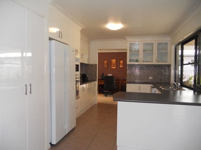 28 Leichardt Way, ANDERGROVE QLD 4740, Andergrove - Thumbnail 4