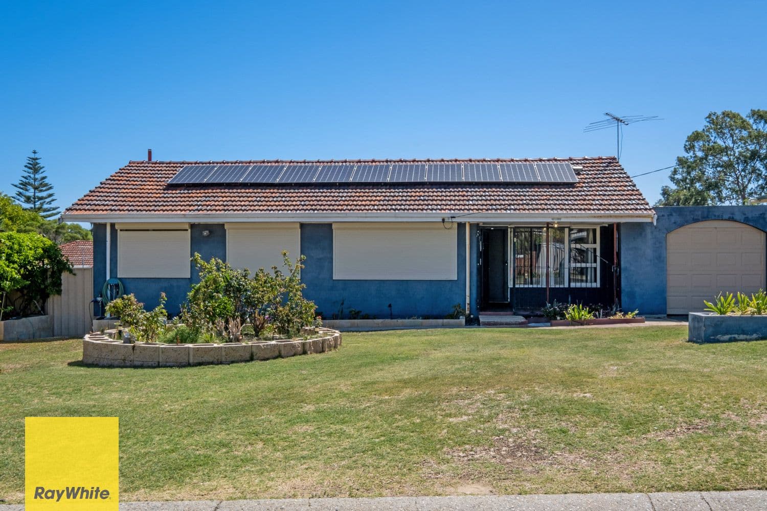 3 Denston Way, Girrawheen WA 6064, Girrawheen - Thumbnail 2