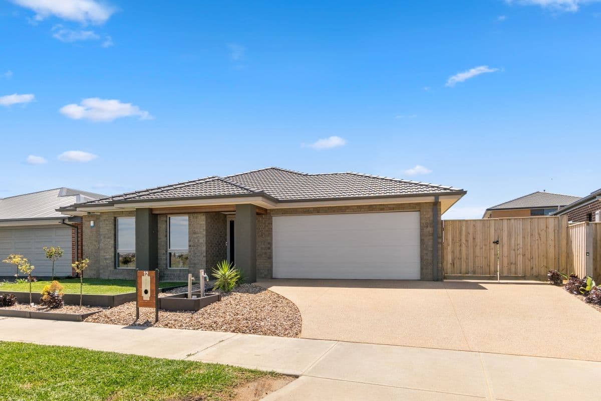 12 Fairhall Avenue, Werribee VIC 3030, Werribee - Image 1
