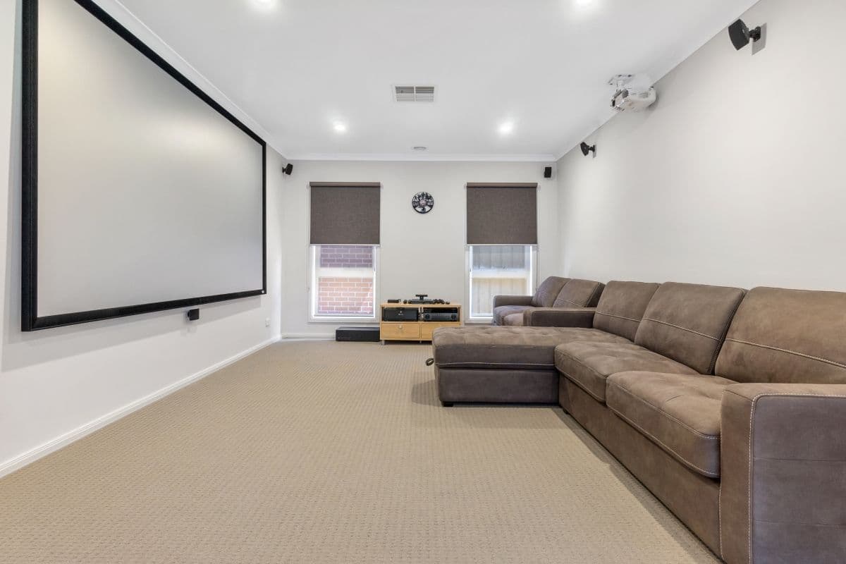 12 Fairhall Avenue, Werribee VIC 3030, Werribee - Thumbnail 3