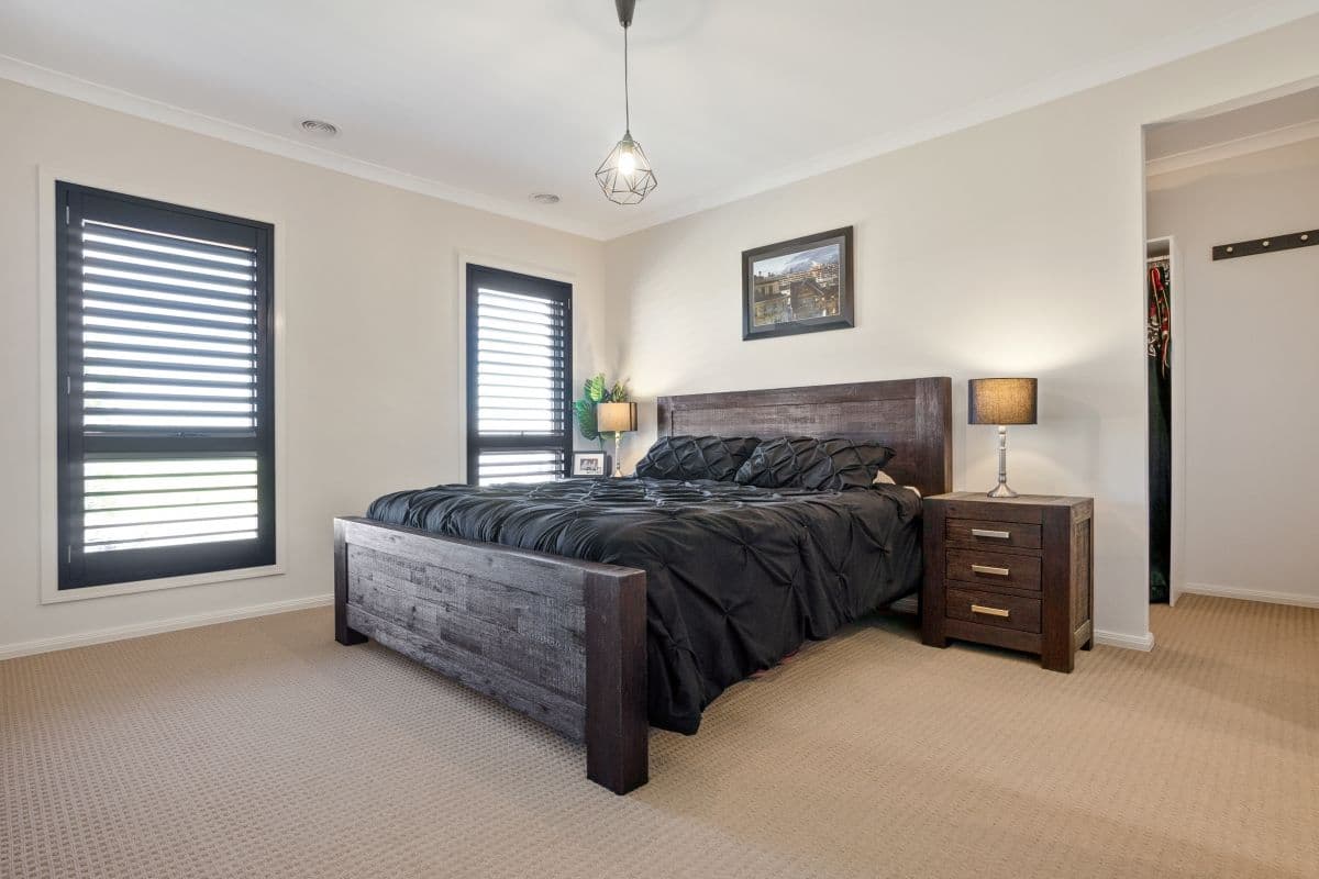 12 Fairhall Avenue, Werribee VIC 3030, Werribee - Thumbnail 8
