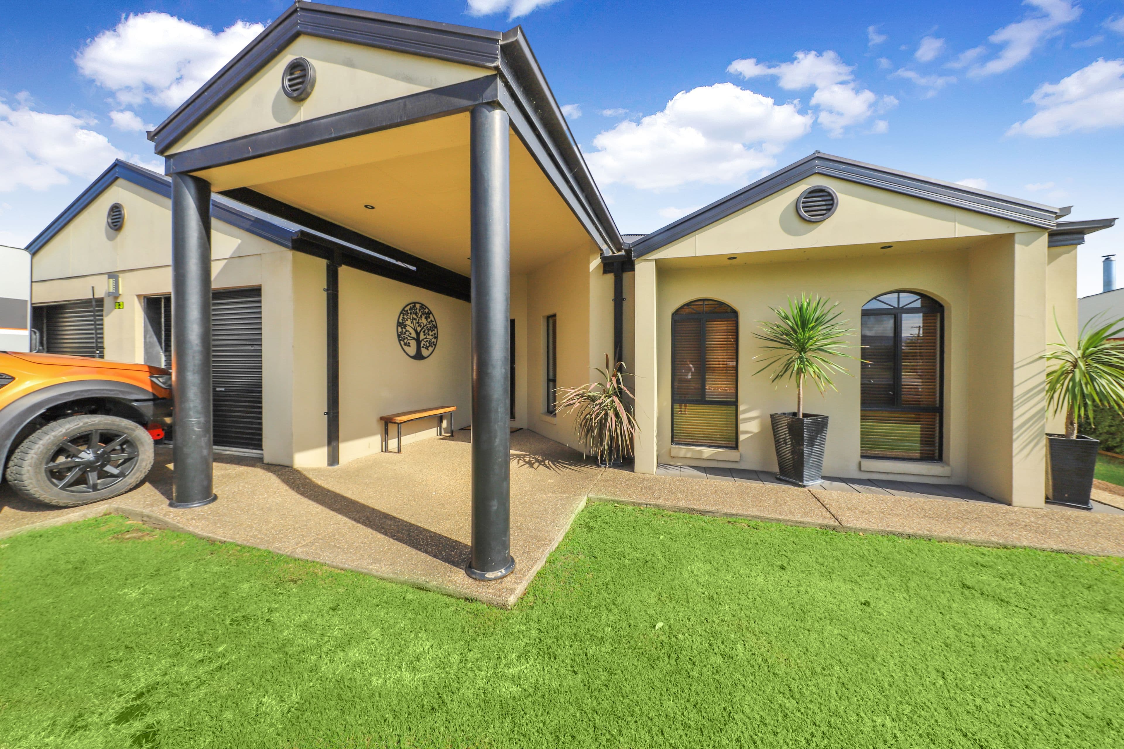 83 Sydney Street, Tumut NSW 2720, Tumut - Thumbnail 2