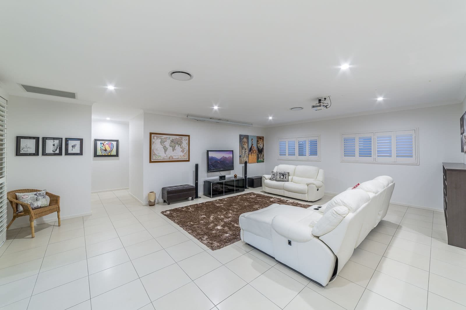 10 Wright Court, Upper Coomera QLD 4209, Upper Coomera - Thumbnail 3
