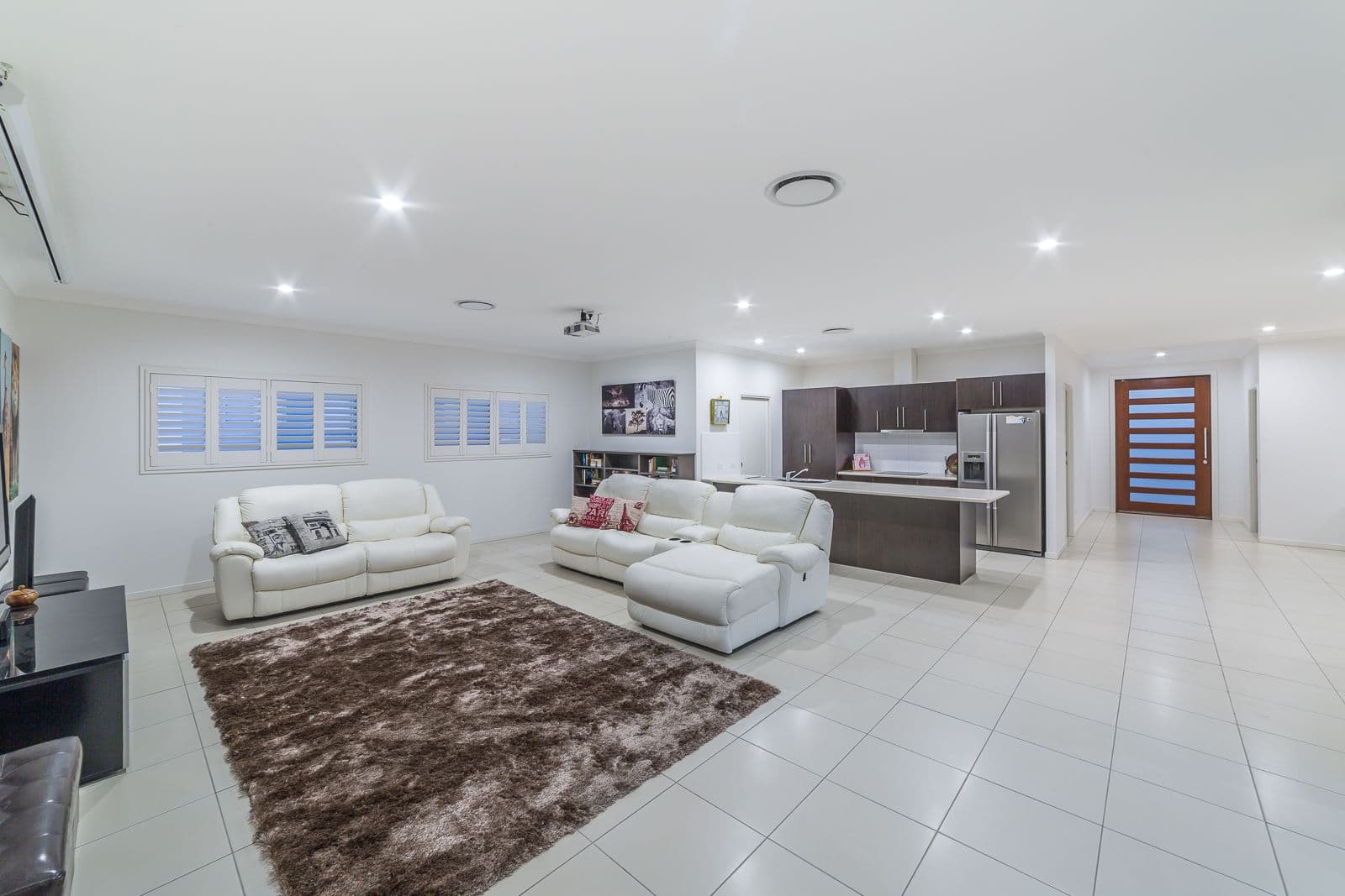 10 Wright Court, Upper Coomera QLD 4209, Upper Coomera - Thumbnail 5