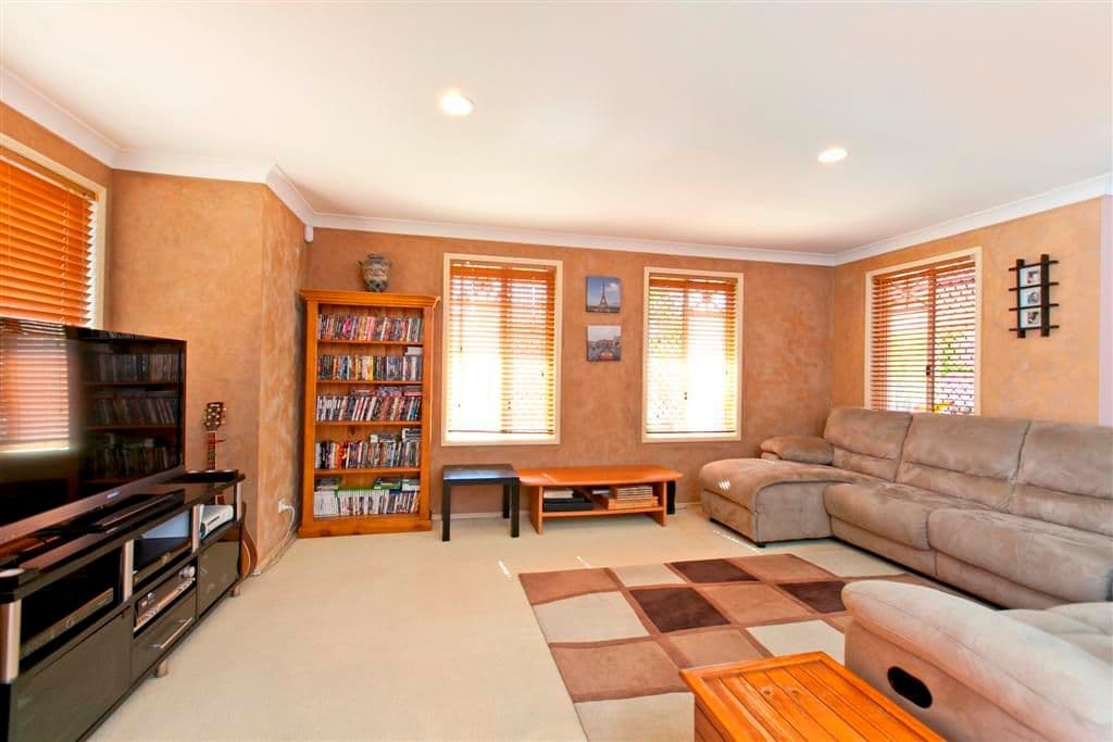 2 Matthews Way, WAKERLEY QLD 4154, Wakerley - Thumbnail 4
