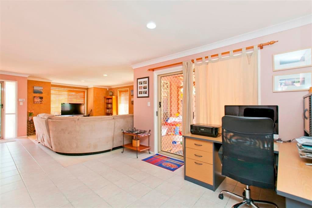 2 Matthews Way, WAKERLEY QLD 4154, Wakerley - Thumbnail 5