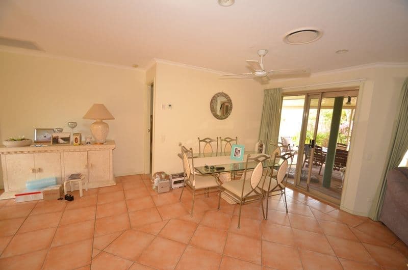 1 Captain Cook Close, ARUNDEL QLD 4214, Arundel - Thumbnail 5
