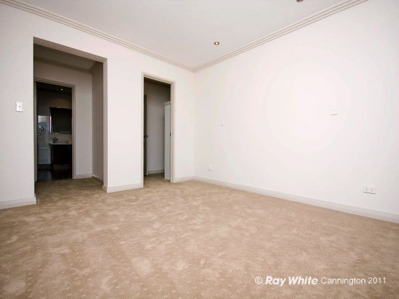 18 Glenariff Boulevard, CANNING VALE WA 6155, Canning Vale - Thumbnail 7