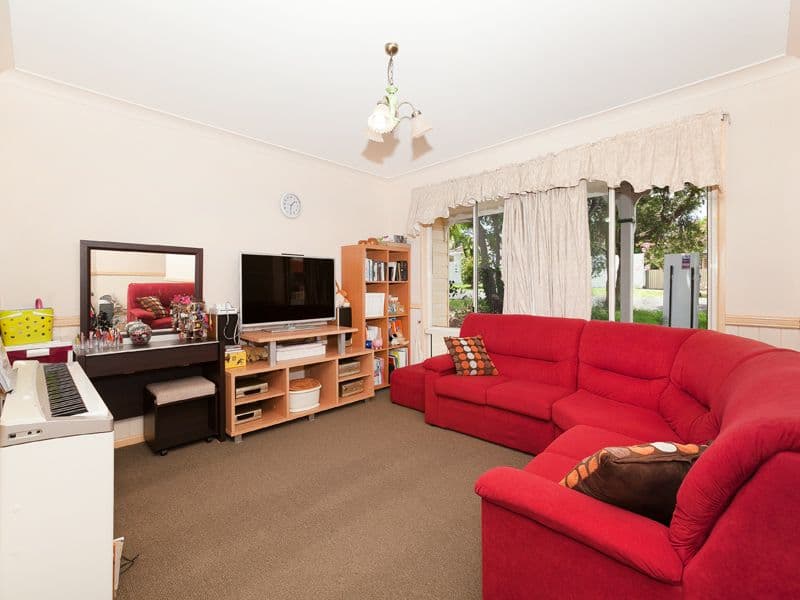 8 Sheffield Street, Oxley QLD 4075, Oxley - Thumbnail 2