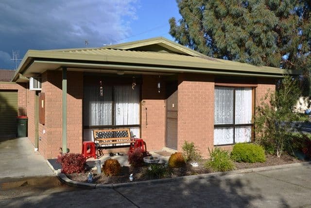 34 Oak Street, SEYMOUR VIC 3660, Seymour - Image 1