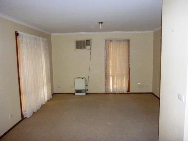 34 Oak Street, SEYMOUR VIC 3660, Seymour - Thumbnail 4