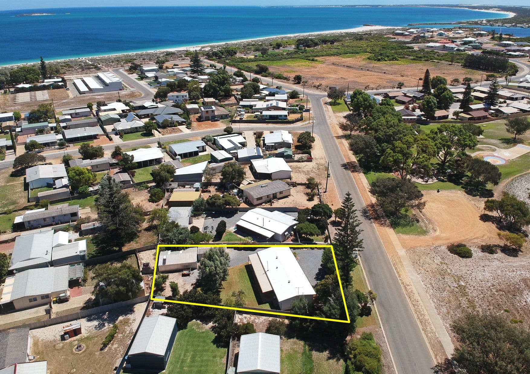 15 Hasting Street, Jurien Bay WA 6516, Jurien Bay - Thumbnail 4