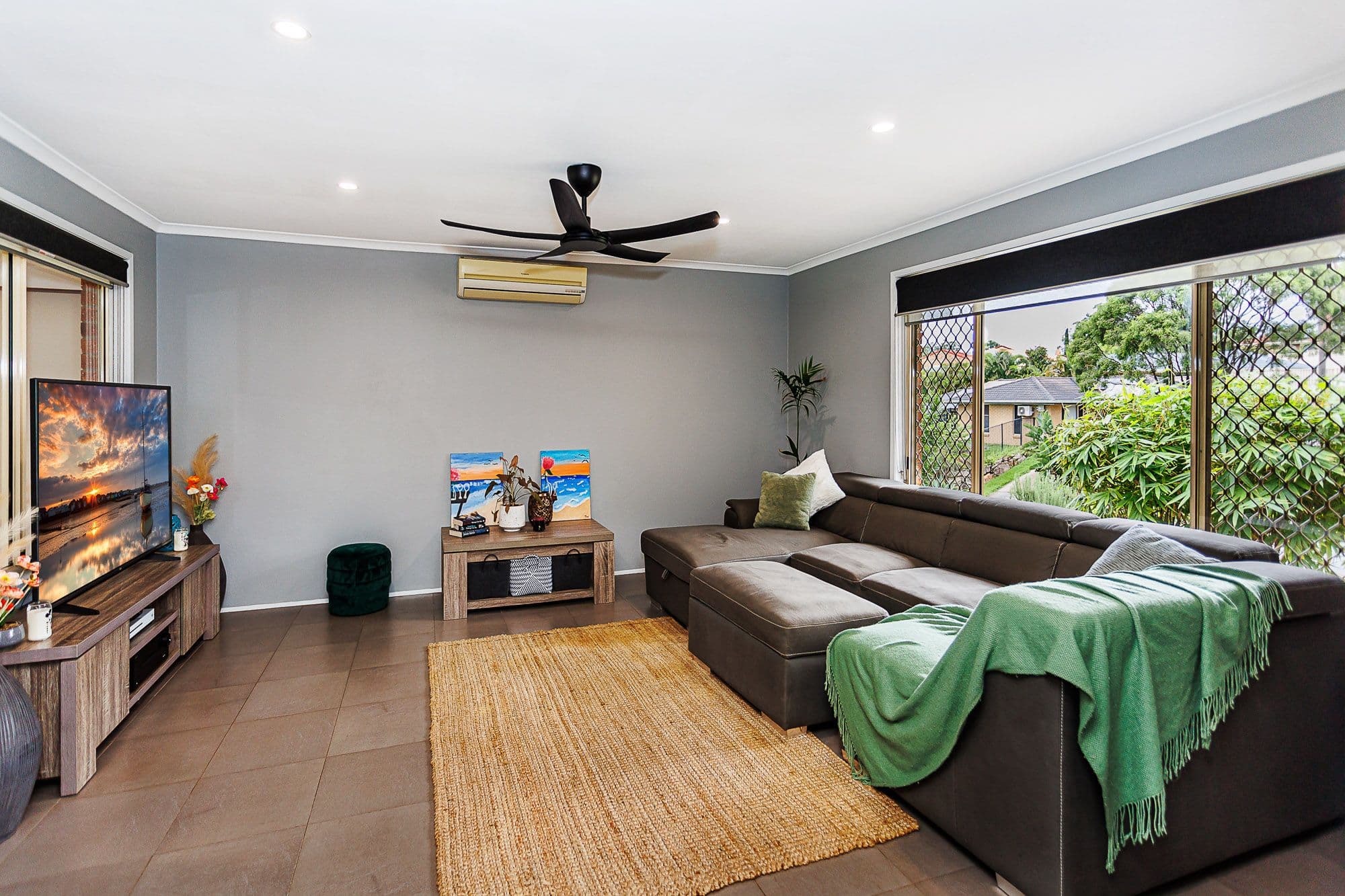 5 Leesa Court, Highland Park QLD 4211, Highland Park - Thumbnail 3