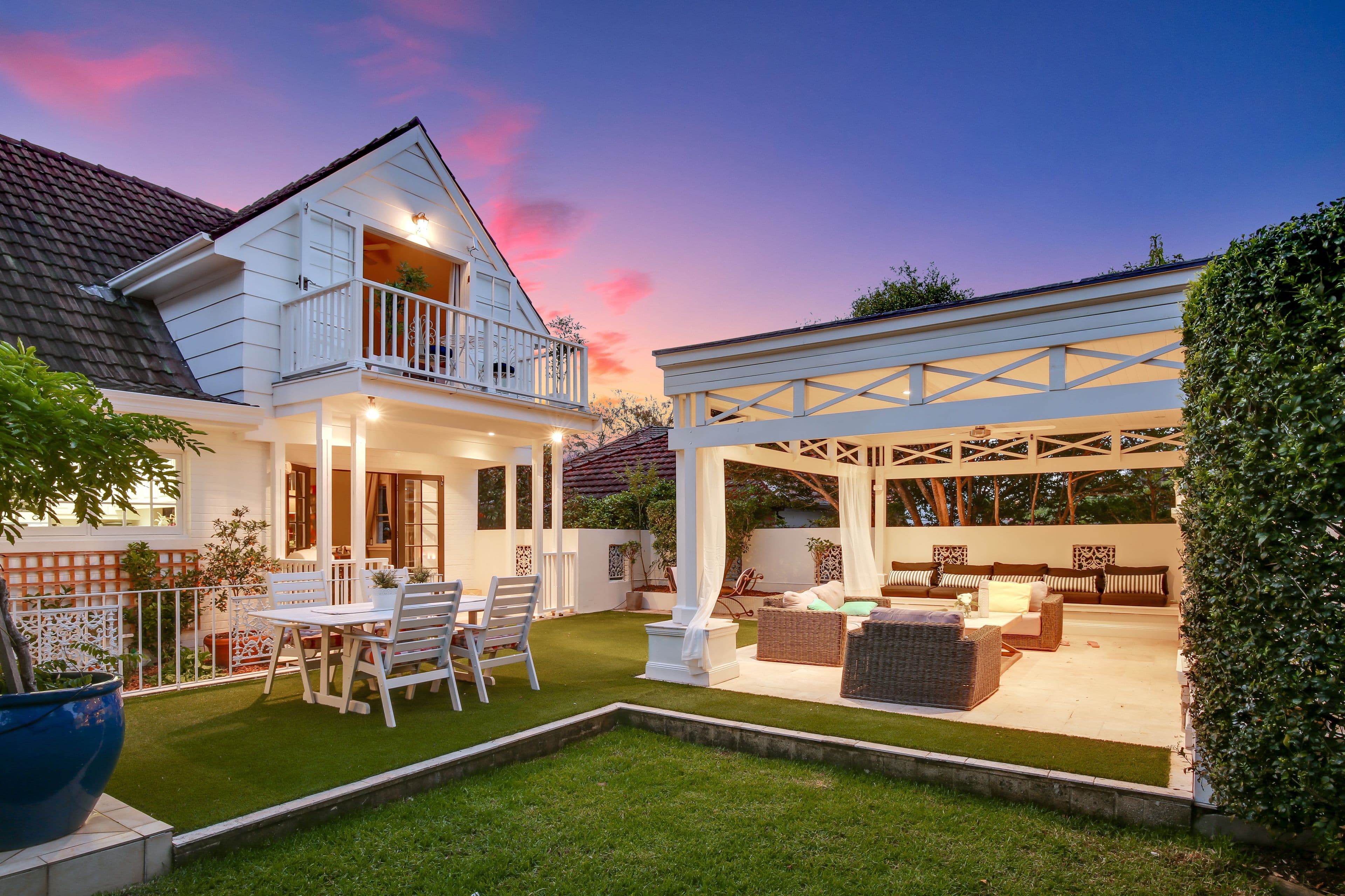 2 Greenfield Avenue, Middle Cove - Thumbnail 2