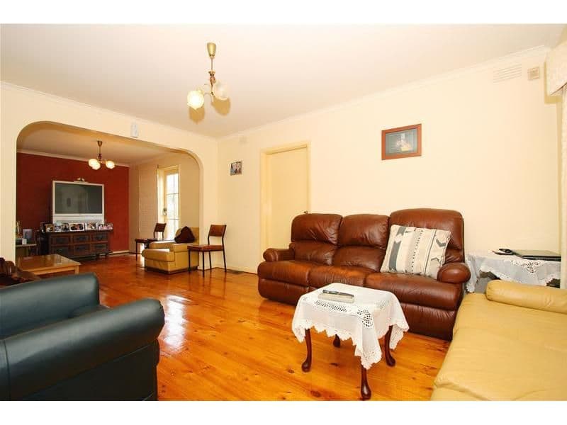 5 Shannon Place, MILL PARK VIC 3082, Mill Park - Thumbnail 2