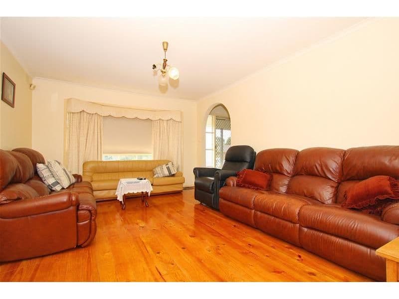 5 Shannon Place, MILL PARK VIC 3082, Mill Park - Thumbnail 3