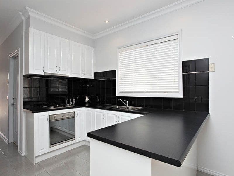 24 Klippel Way, Caroline Springs - Thumbnail 3