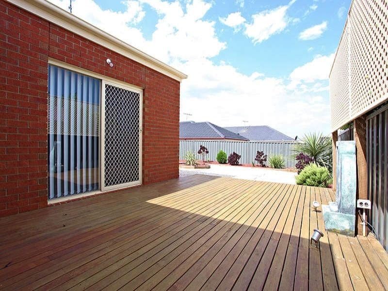 24 Klippel Way, Caroline Springs - Thumbnail 6