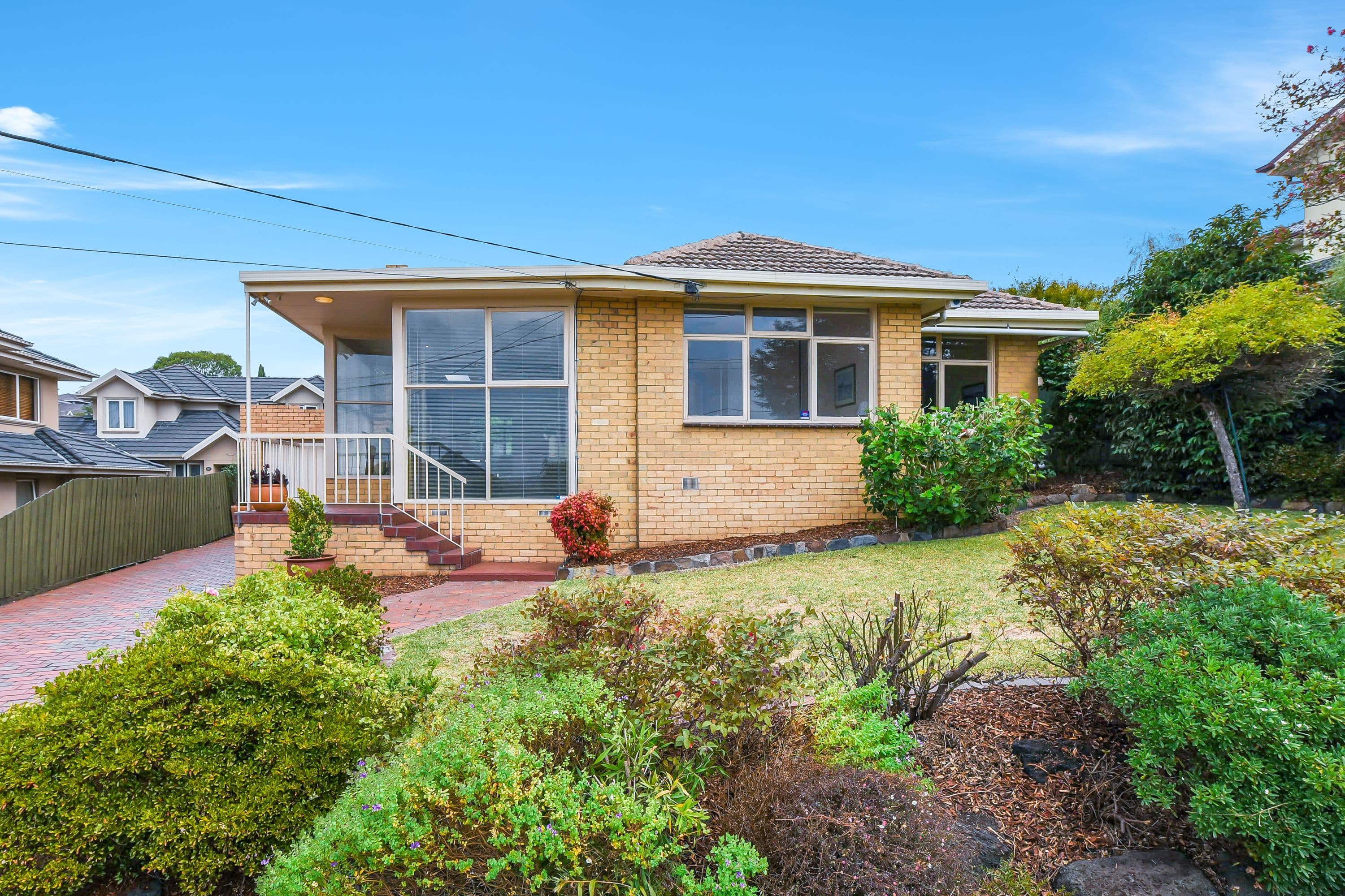 25 Glen Court, Glen Waverley VIC 3150, Glen Waverley - Image 1