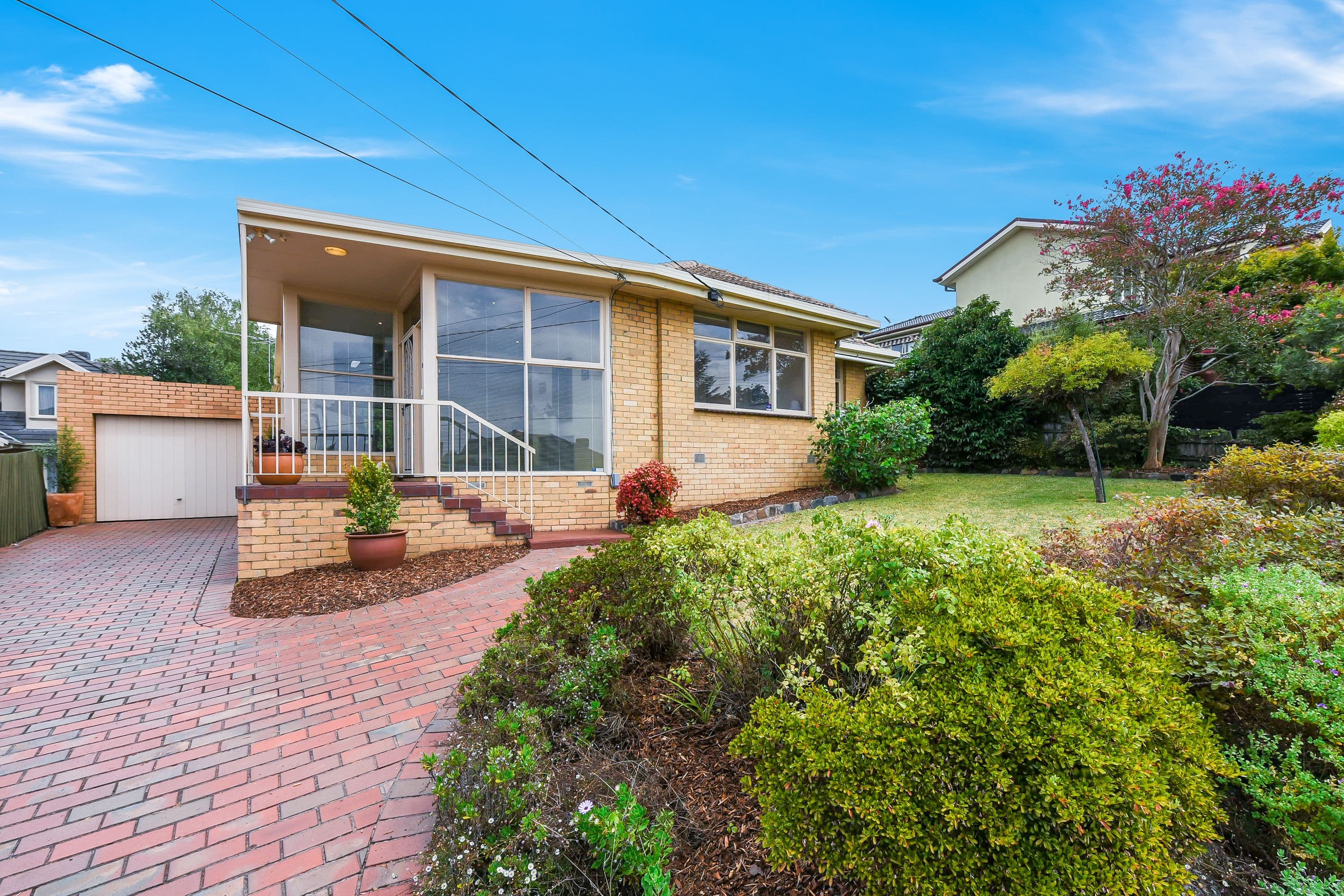 25 Glen Court, Glen Waverley VIC 3150, Glen Waverley - Thumbnail 2