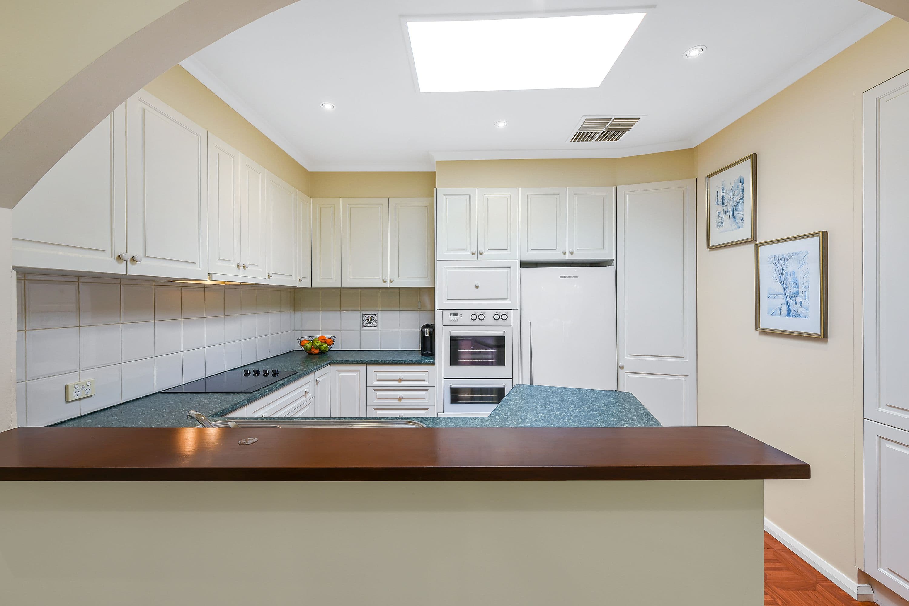 25 Glen Court, Glen Waverley VIC 3150, Glen Waverley - Thumbnail 6