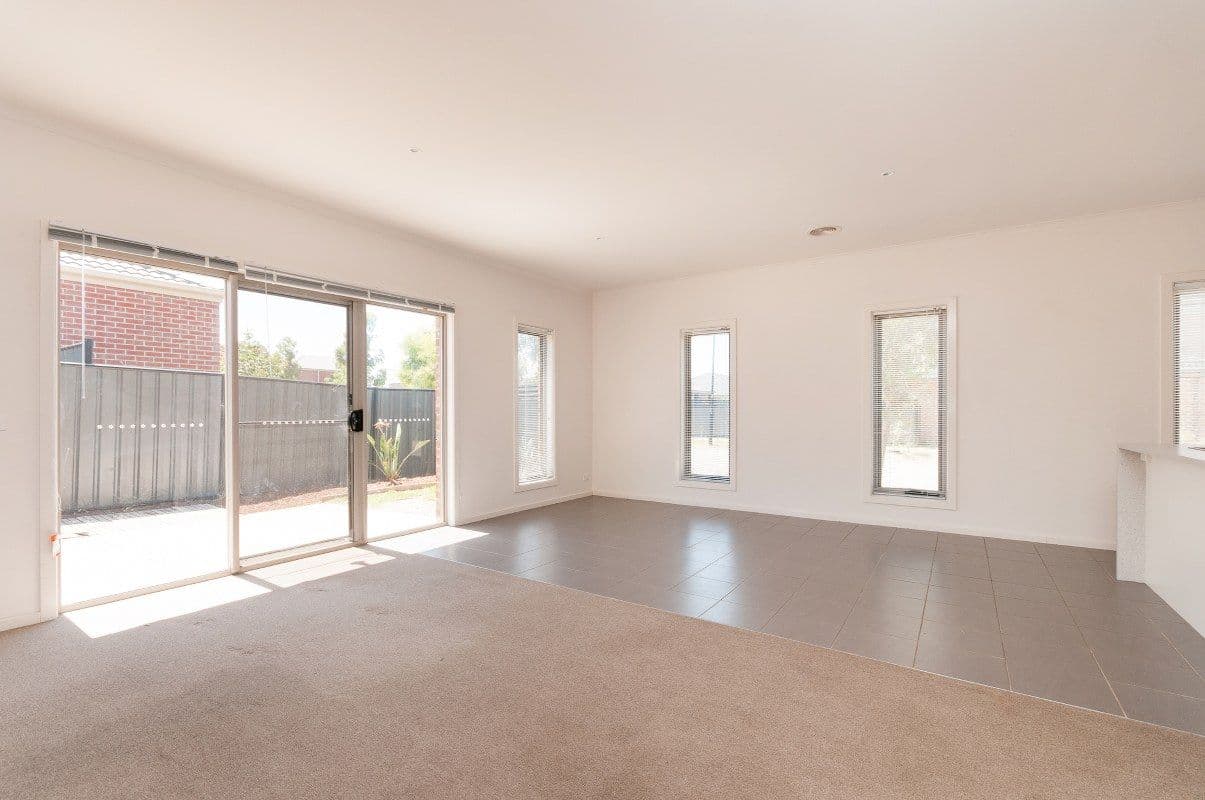 2 Stafford Link, CRAIGIEBURN VIC 3064, Craigieburn - Thumbnail 4