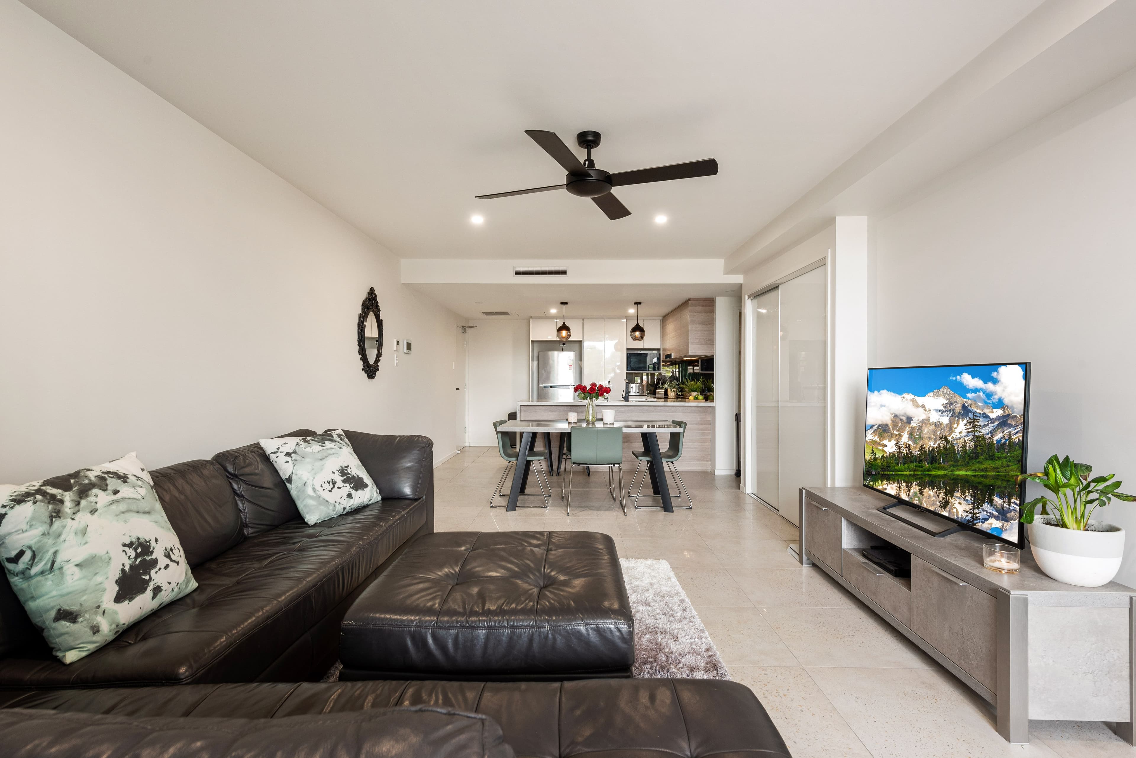 63 Dickenson Street, Carina QLD 4152, Carina - Thumbnail 3