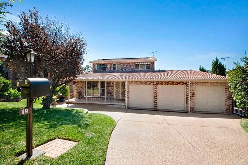 19 Sylvan Ridge Drive, ILLAWONG NSW 2234, Illawong - Image 1