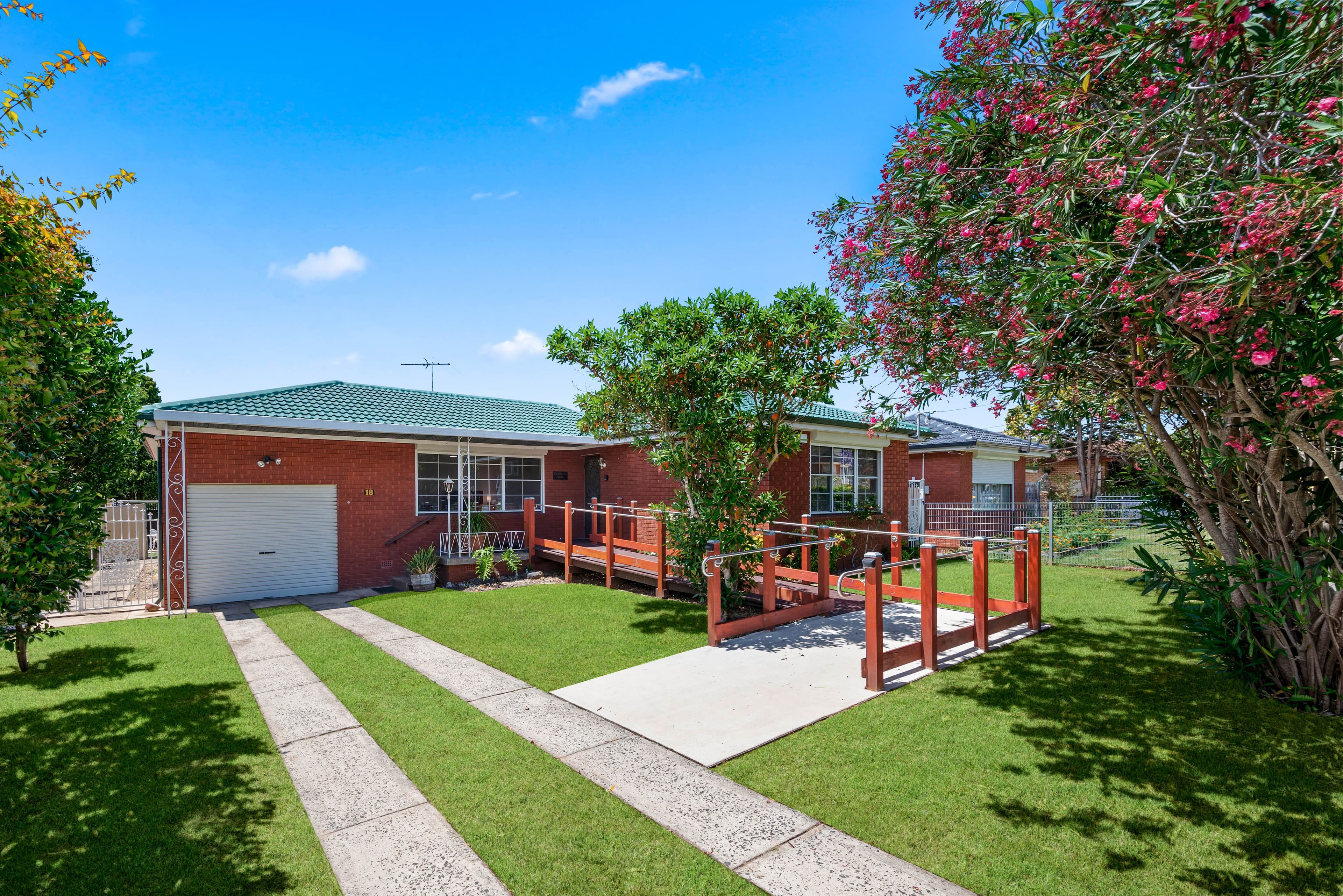 18 Alice Street, Macquarie Fields NSW 2564, Macquarie Fields - Image 1
