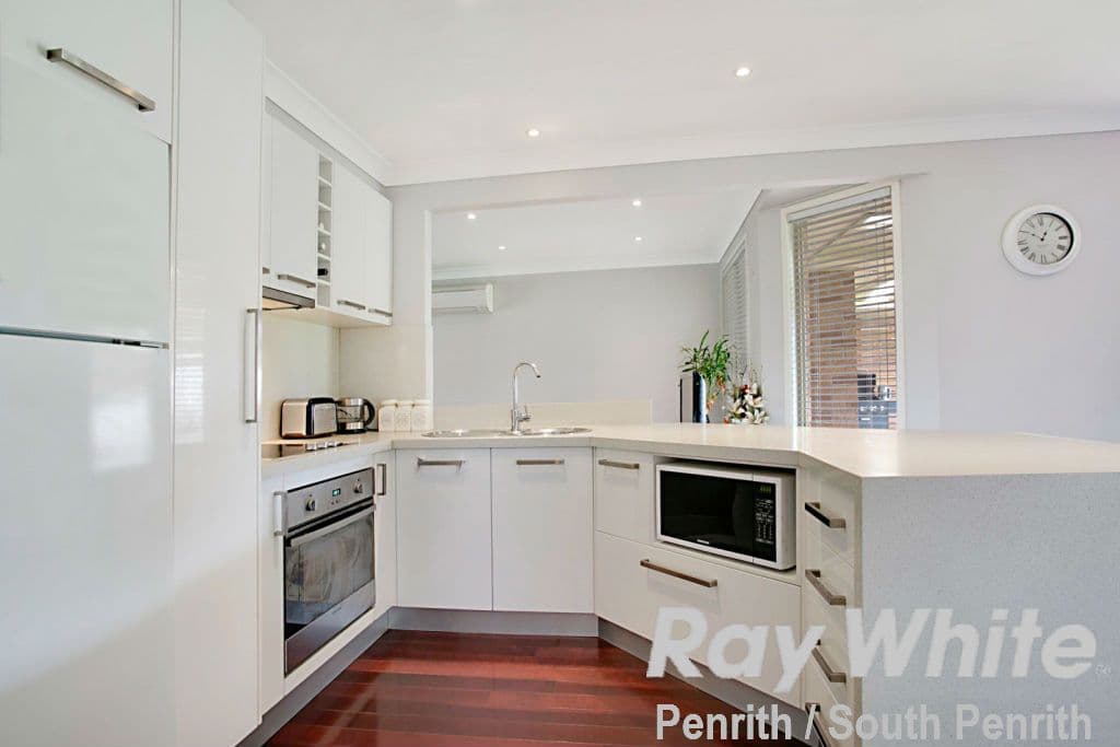 15 Paganini Crescent, Claremont Meadows - Thumbnail 3