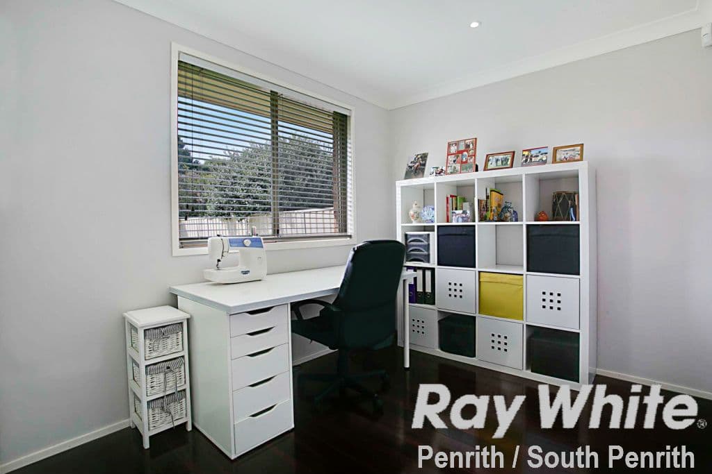 15 Paganini Crescent, Claremont Meadows - Thumbnail 8