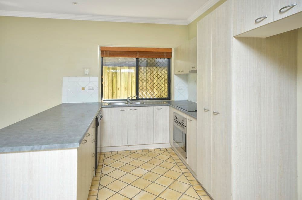 11 Pelham Street, COORPAROO QLD 4151, Coorparoo - Thumbnail 2