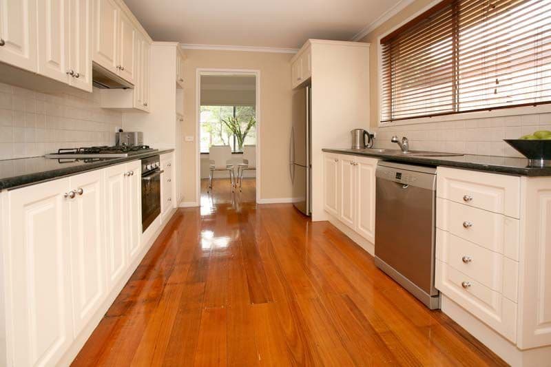 135 Windella Crescent, GLEN WAVERLEY VIC 3150, Glen Waverley - Thumbnail 2