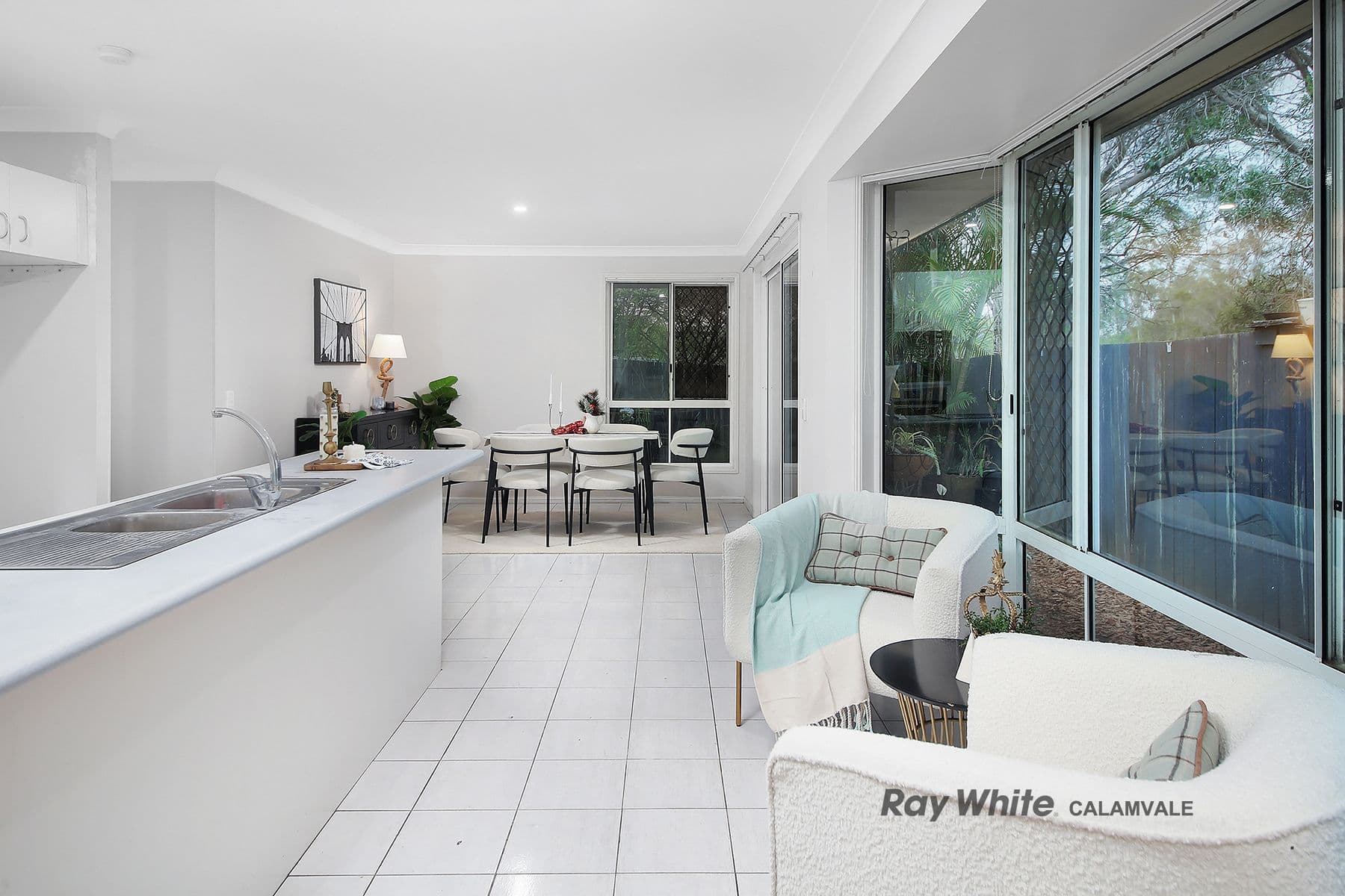 28 Tuberose Place, Calamvale QLD 4116, Calamvale - Thumbnail 4