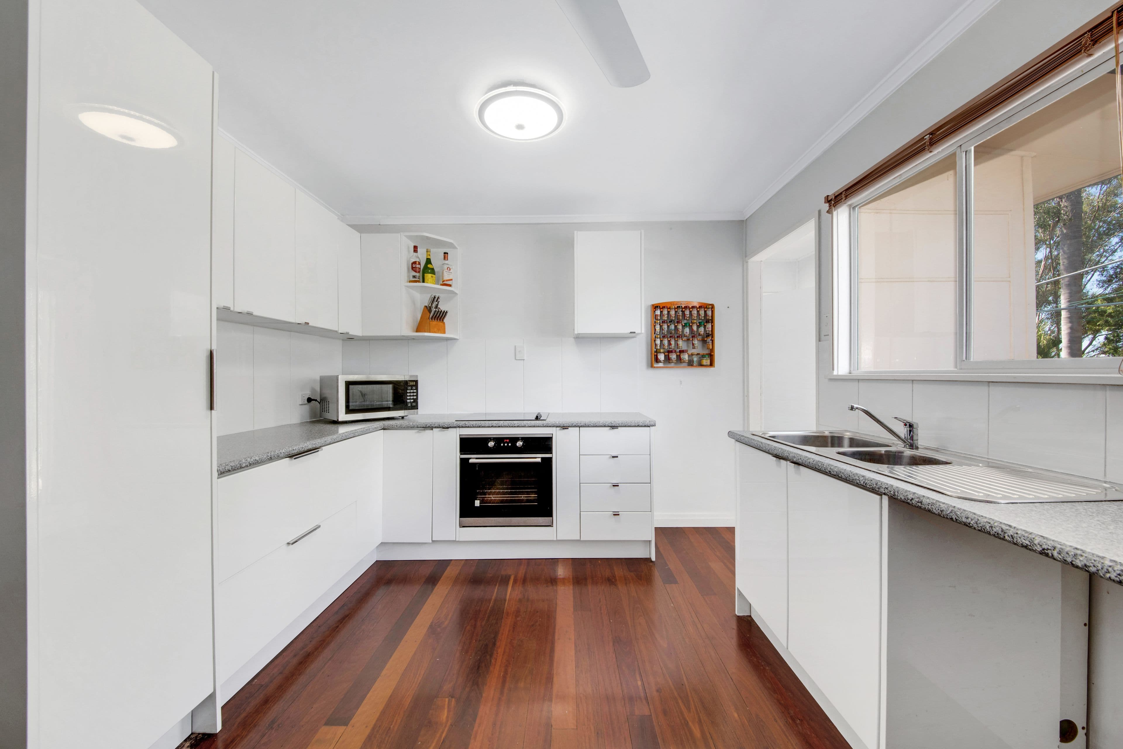 3 Clark Street, Clinton QLD 4680, Clinton - Thumbnail 3