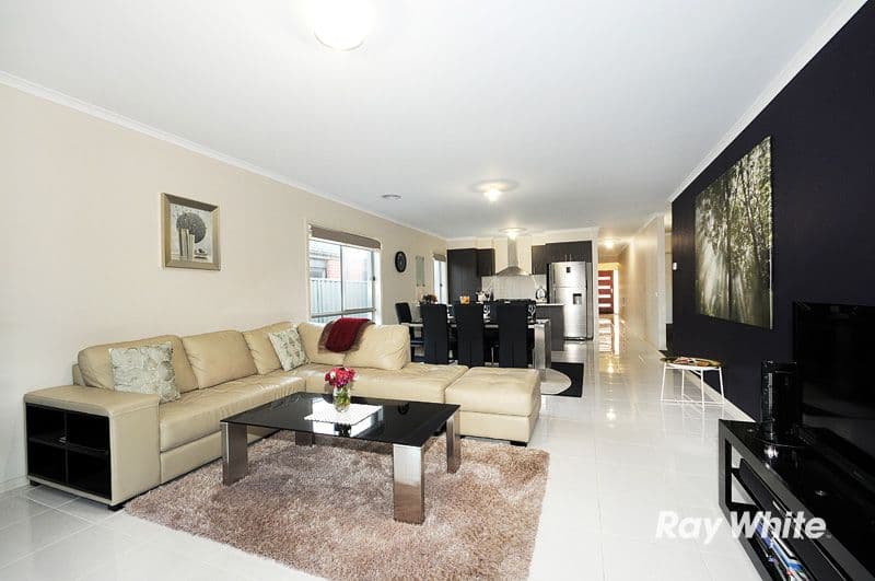 7 Woodsman Way, CRANBOURNE EAST VIC 3977, Cranbourne East - Thumbnail 2