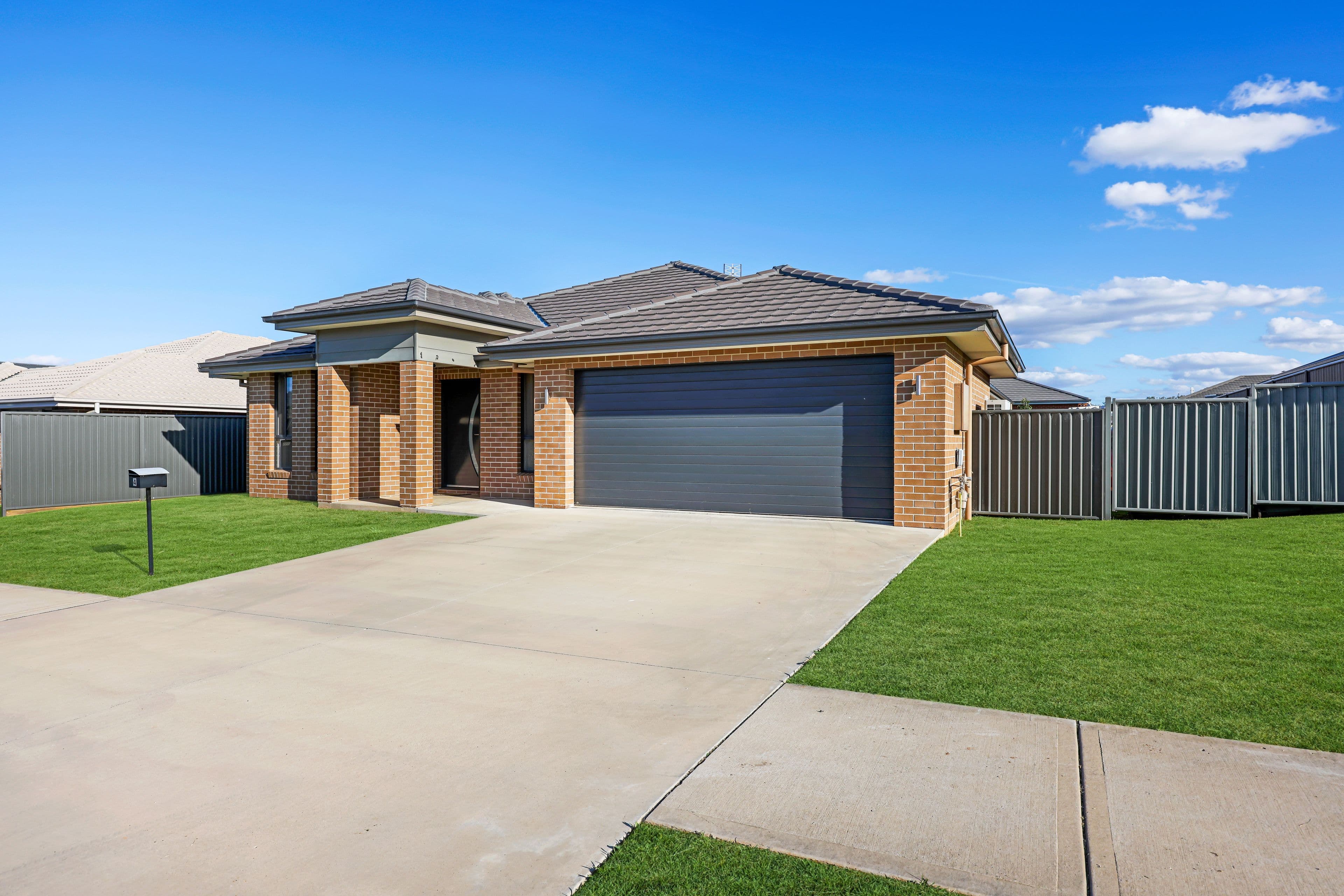 4 Kingham Street, Tamworth NSW 2340, North Tamworth - Thumbnail 2