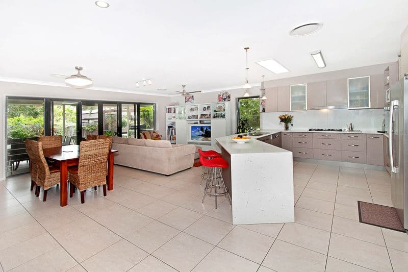 116 Lynne Grove Avenue, CORINDA QLD 4075, Corinda - Thumbnail 2