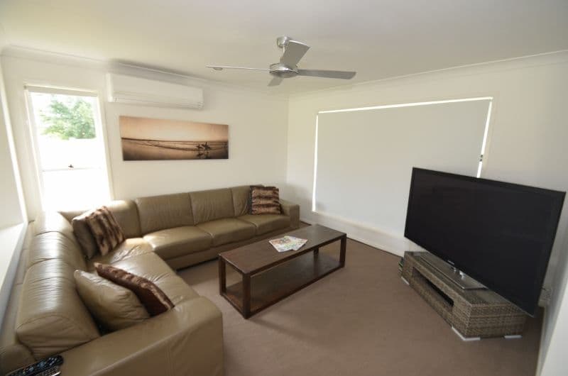 24 Respall Way, Arundel QLD 4214, Arundel - Thumbnail 3