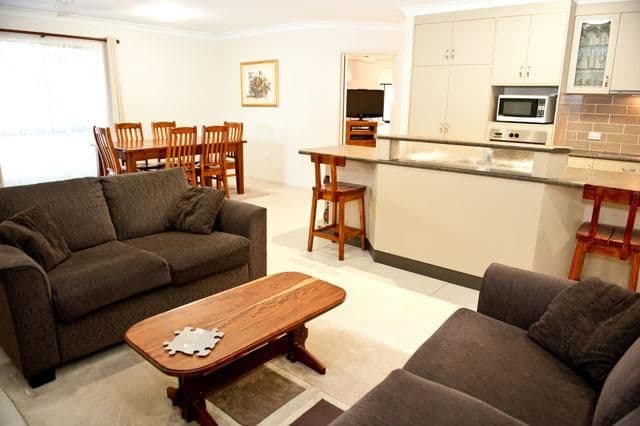 15 McGarry Street, ANDERGROVE QLD 4740, Andergrove - Thumbnail 5