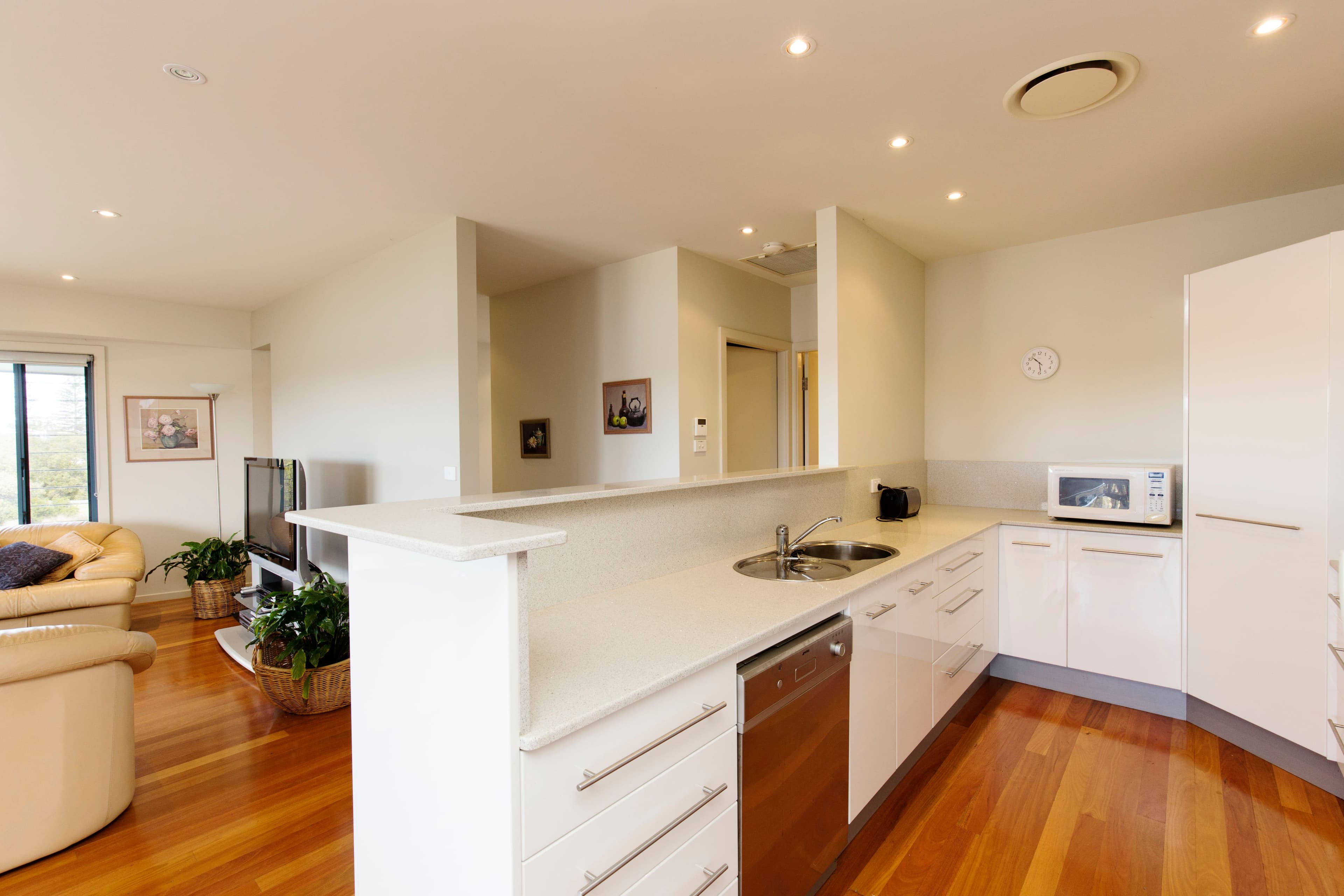 2 Port Stephens Street, Tea Gardens - Thumbnail 3