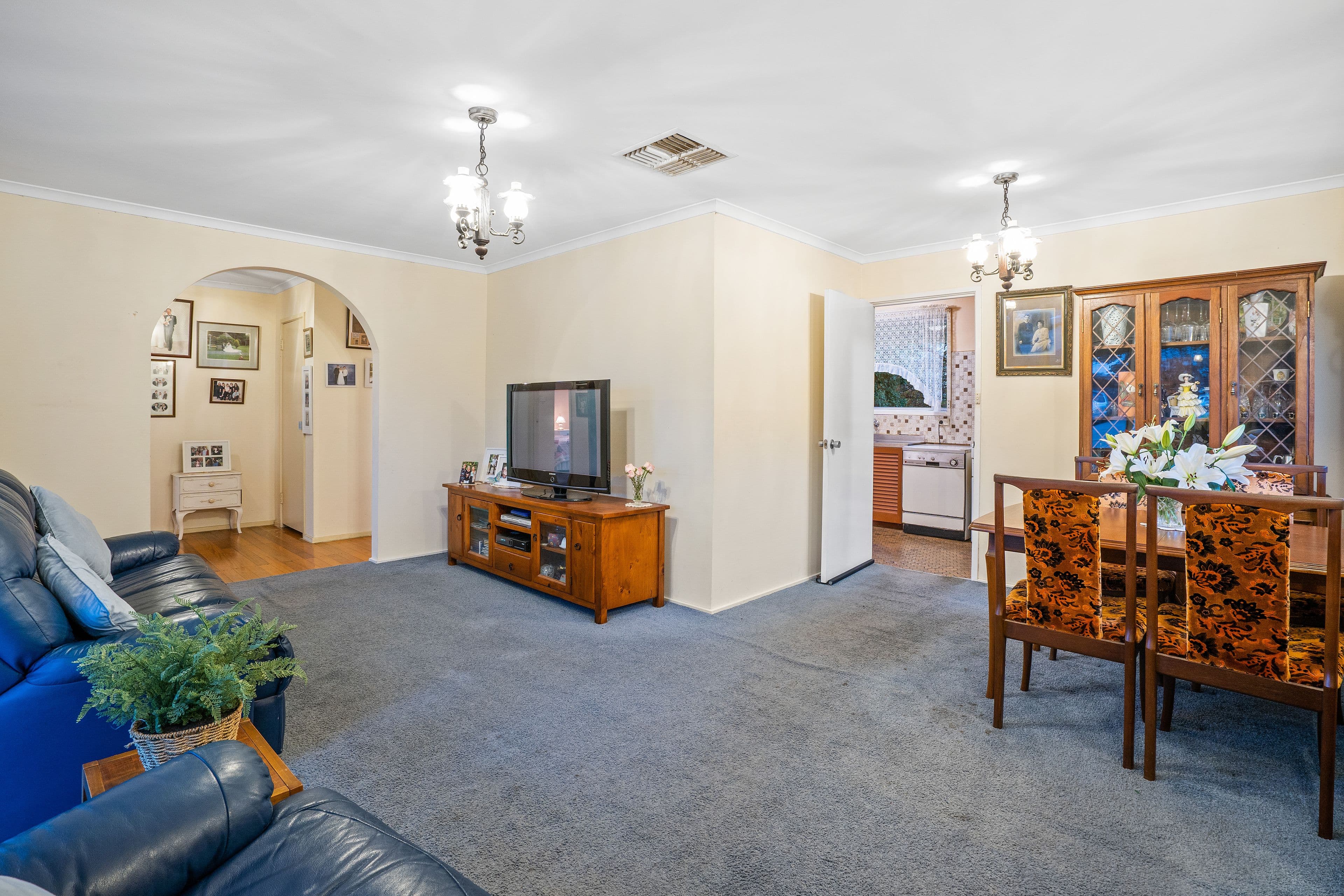 6 Coronation Court, Bundoora VIC 3083, Bundoora - Thumbnail 2