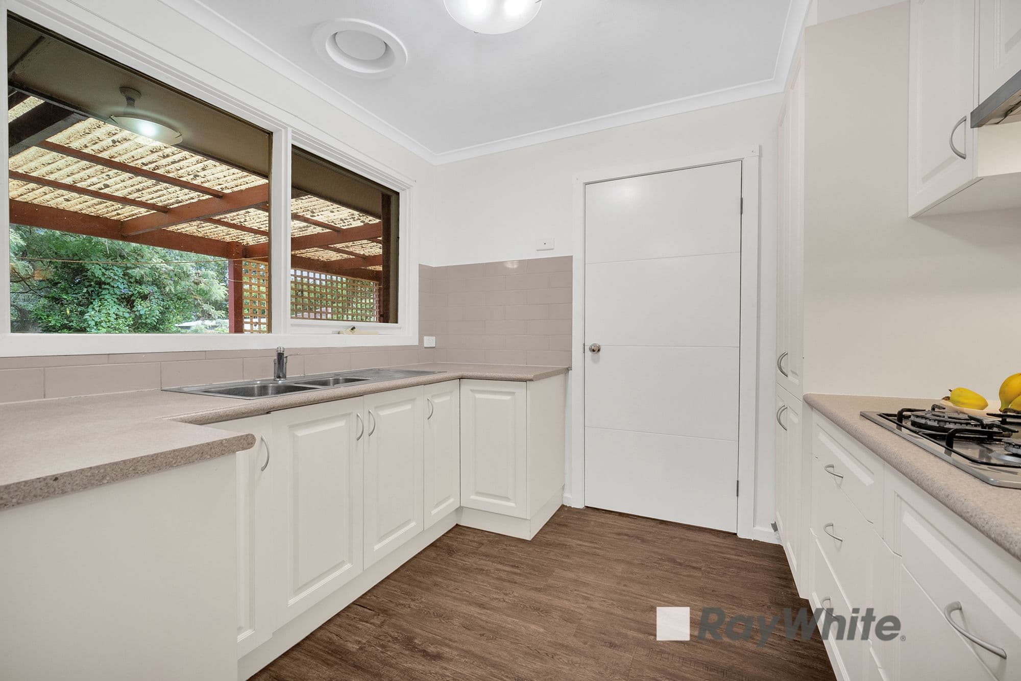 5 Somerville Road, Hampton Park VIC 3976, Hampton Park - Thumbnail 3