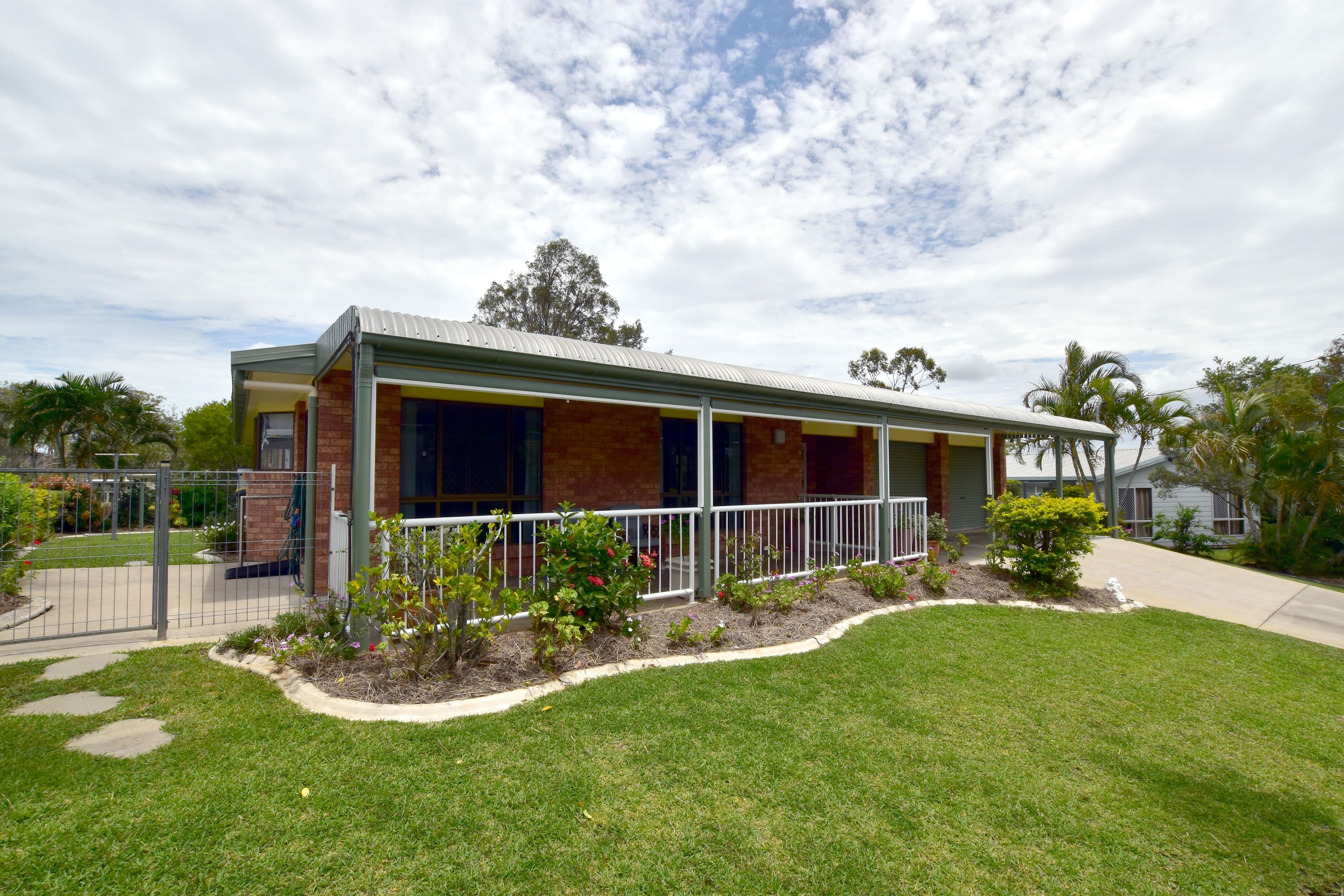 6 Cooloola Close, South Gladstone QLD 4680, South Gladstone - Image 1