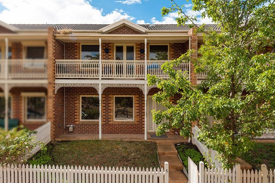 5 Klein Crescent, Roxburgh Park VIC 3064, Roxburgh Park - Image 1
