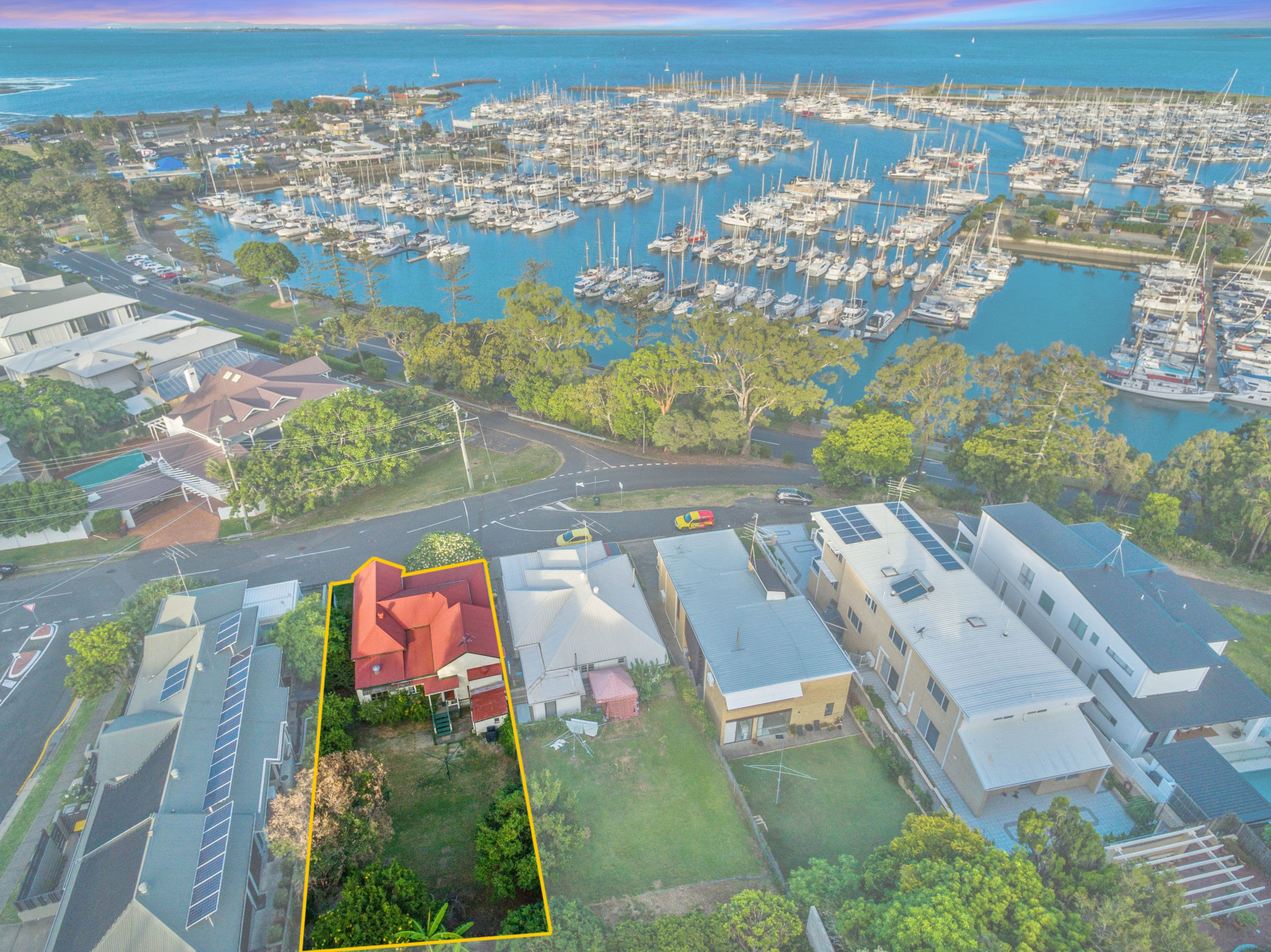 10 Benalla Street, Manly QLD 4179, Manly - Thumbnail 2