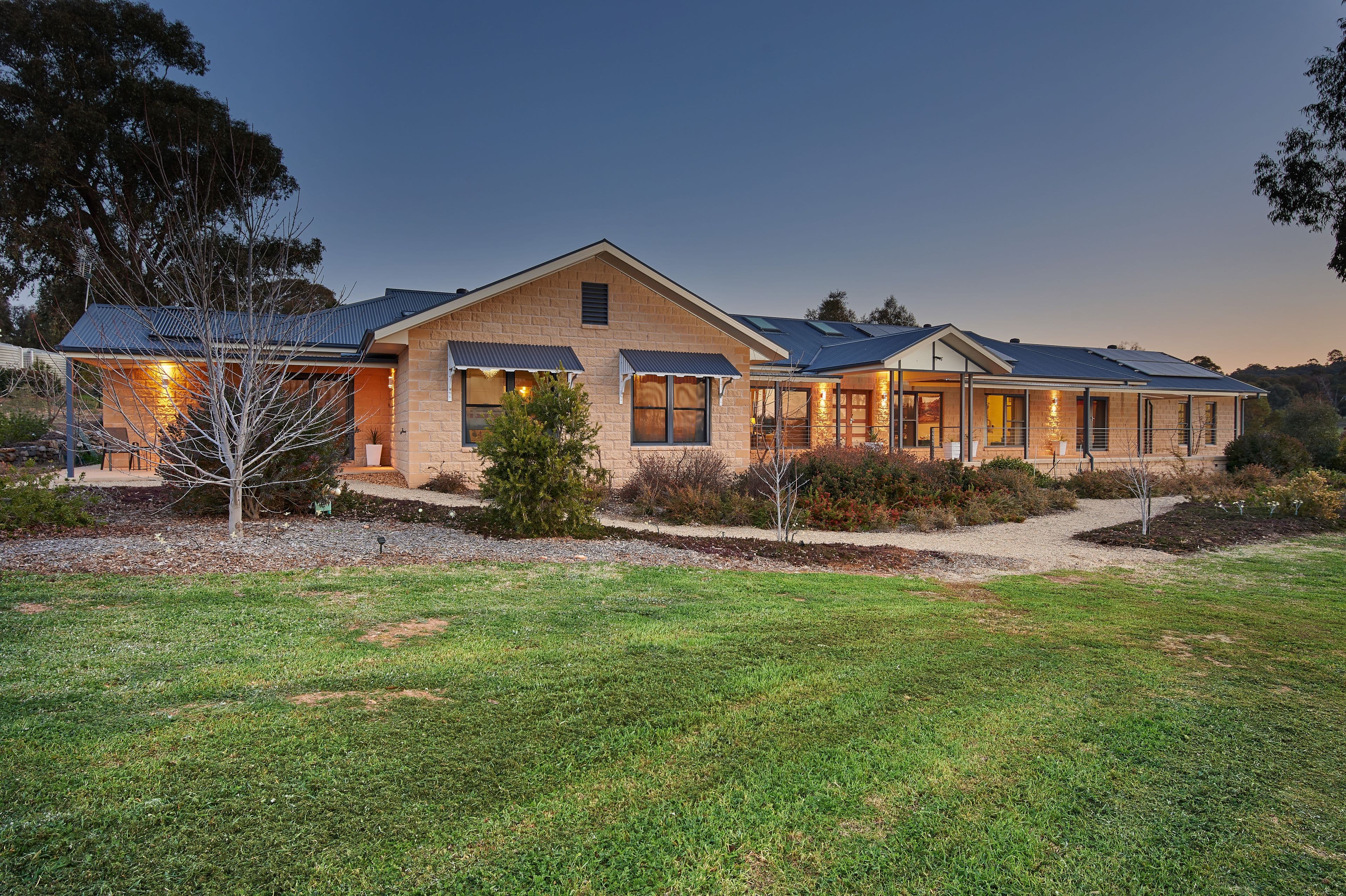 25 Riverview Drive, Wagga Wagga NSW 2650, Wagga Wagga - Image 1