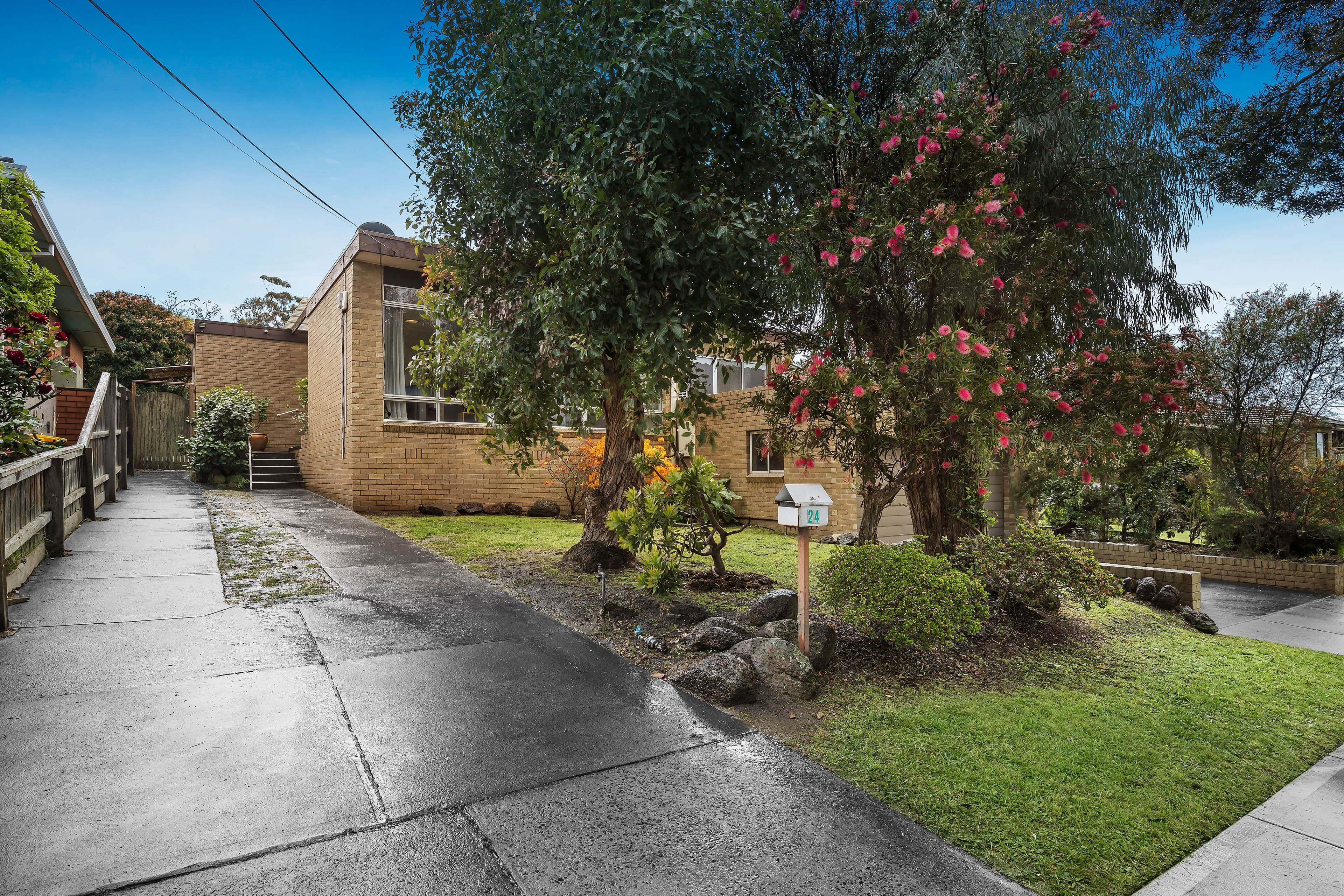 24 Rosebud Parade, Viewbank VIC 3084, Viewbank - Image 1
